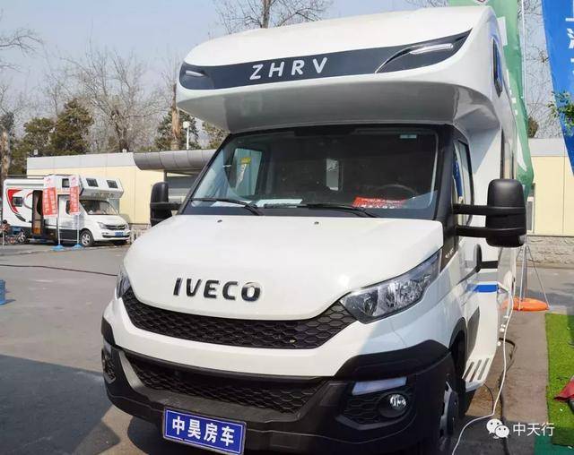 尾部床變長后達(dá)1.95米，中昊進(jìn)口依維柯C型房車